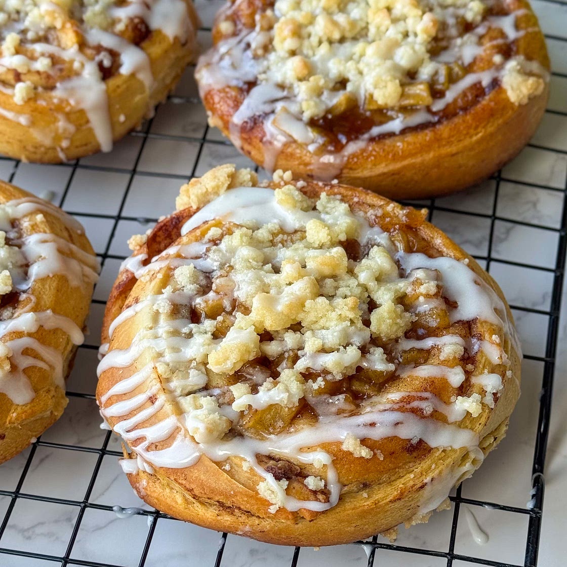 Apple Pie Cinnamon Rolls 