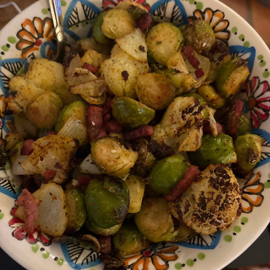 Bloemkool, spruitjes en bacon uit de airfryer