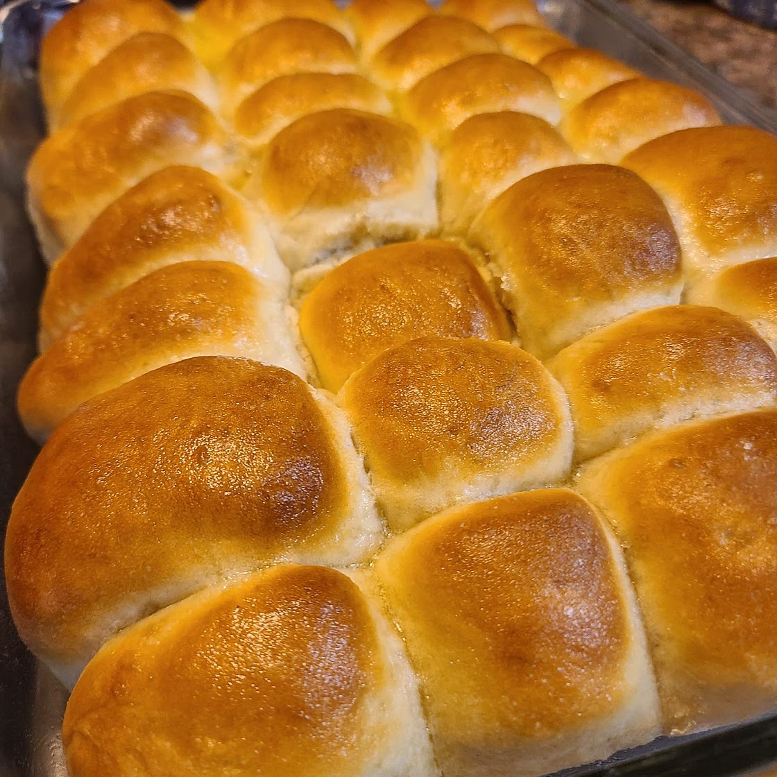1-Hour Soft and Buttery Dinner Rolls
