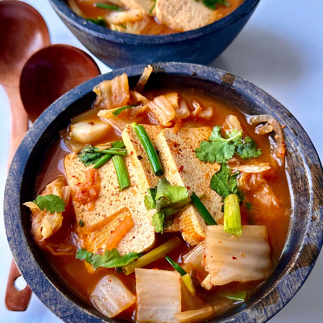 Spicy kimchi stew with tofu 