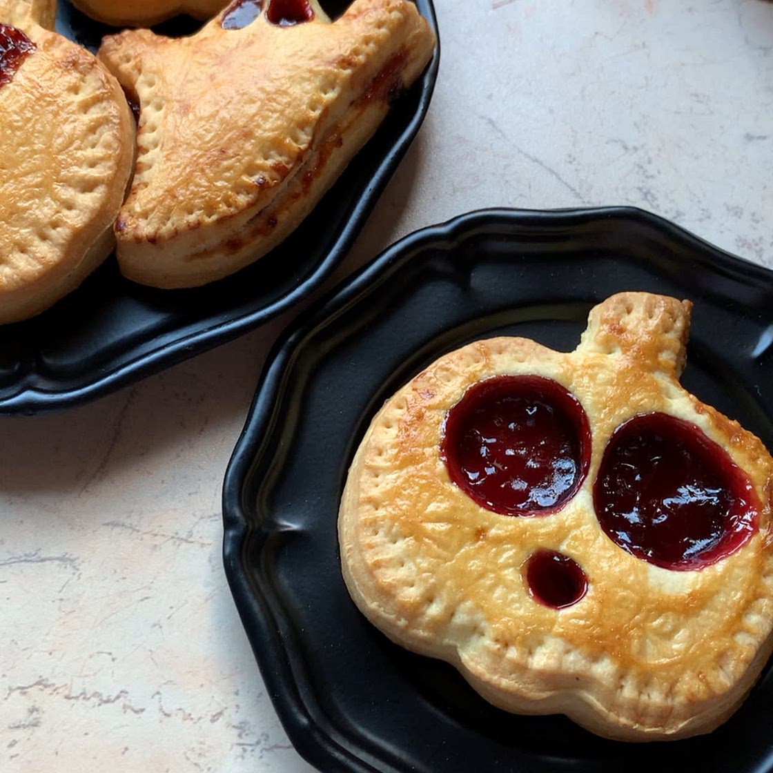 Spooky pies 👻