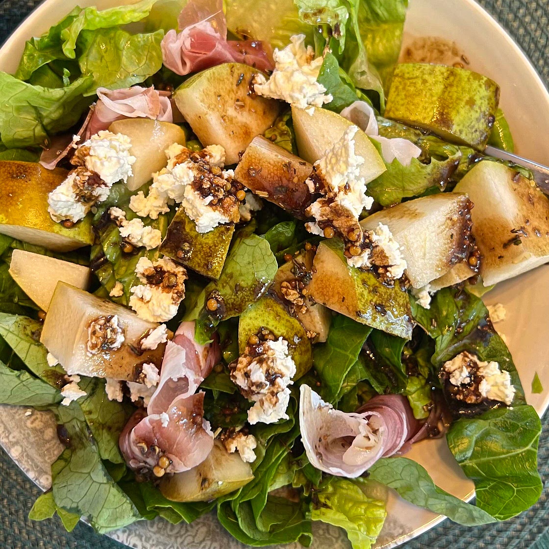 Prosciutto and pear salad 