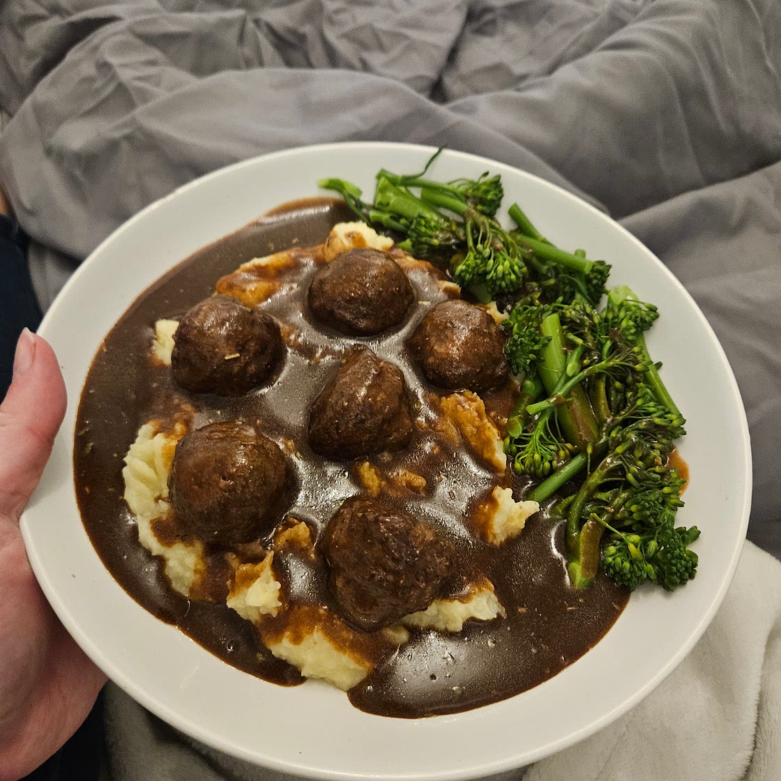 Meatballs & Gravy