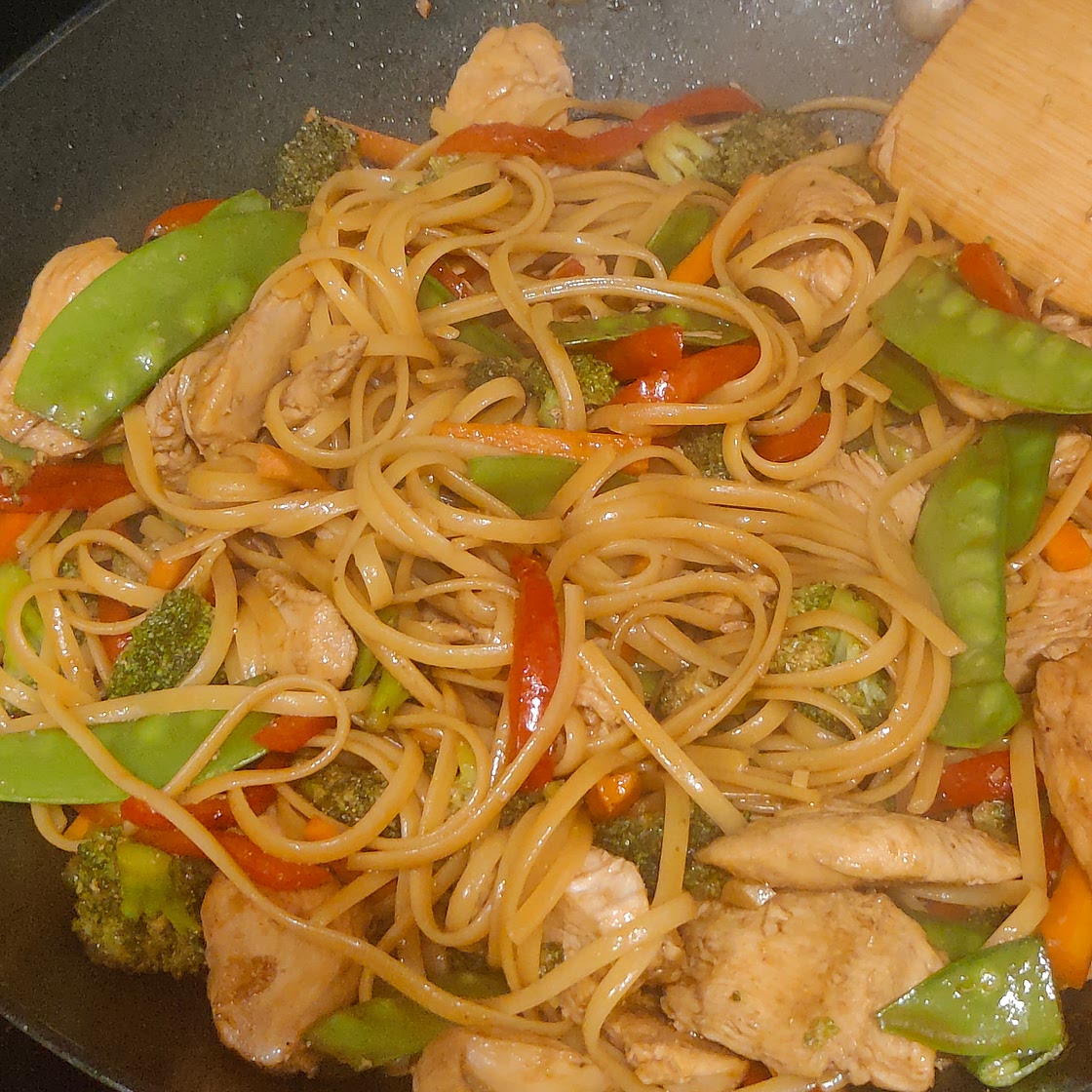 Chicken Lo Mein