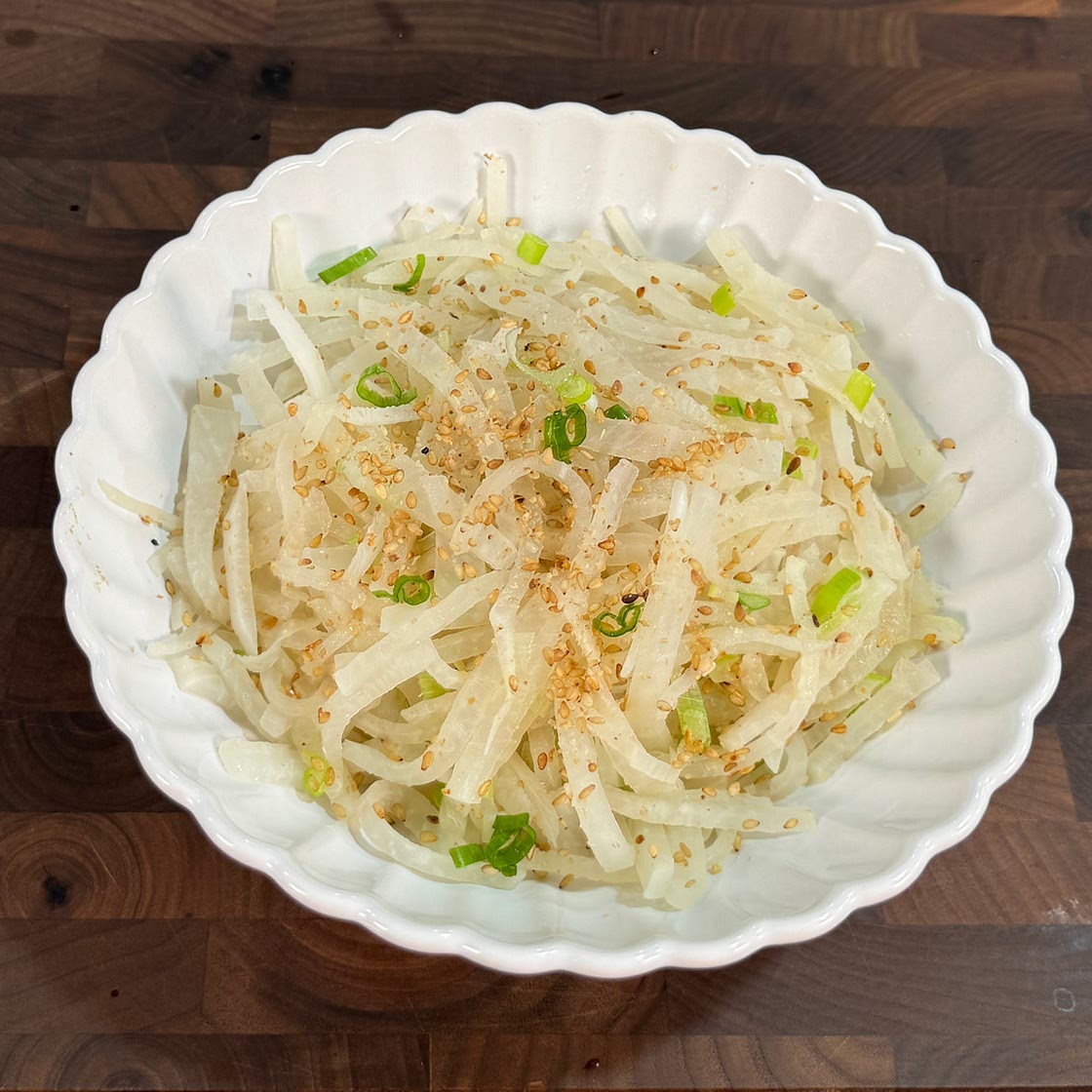 무나물 볶을때 꼭 OOO 넣어보세요. 정말 맛있어져요!!