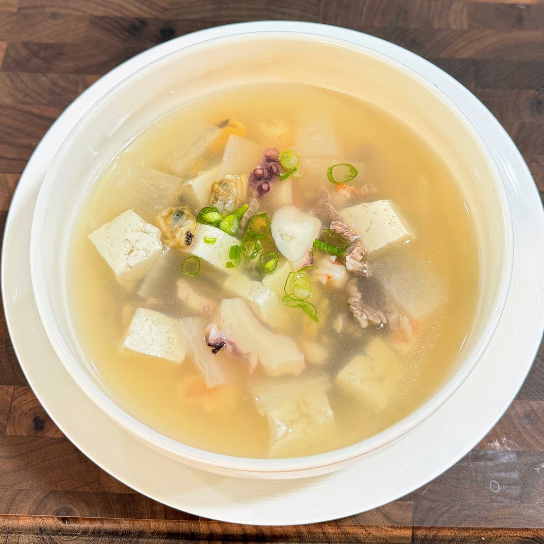 Quick and Easy Korean Seafood Soup At Home😋