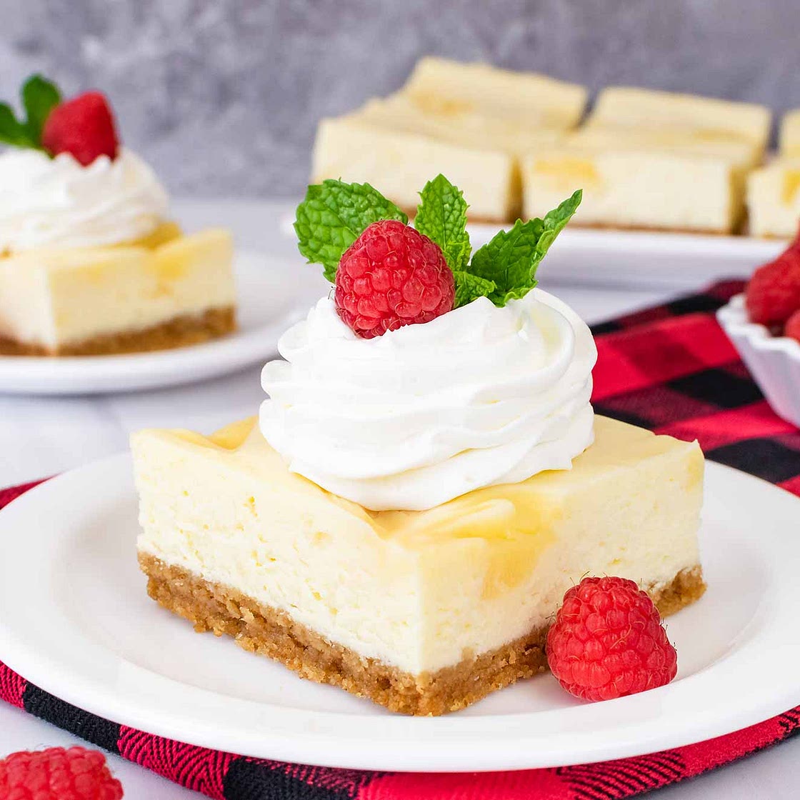 Lemon Cheesecake Bars