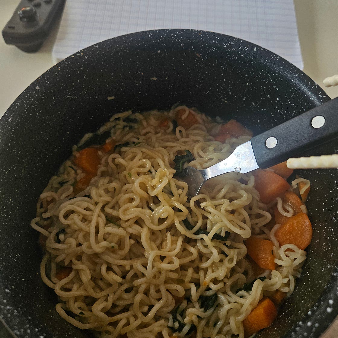 Pâte chinoises a la patate douce et au épinards