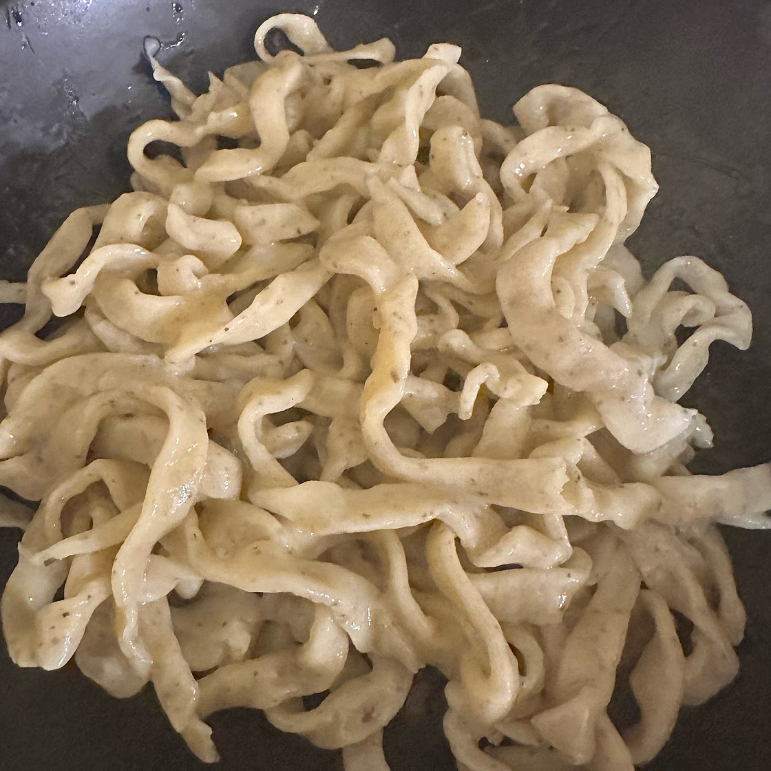 Basil & Garlic Pasta Dough — The Broken Bread