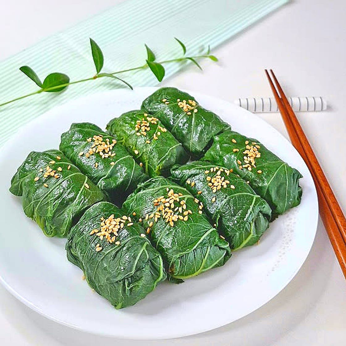 쌉싸름 입맛돋구는 한입 머위쌈밥