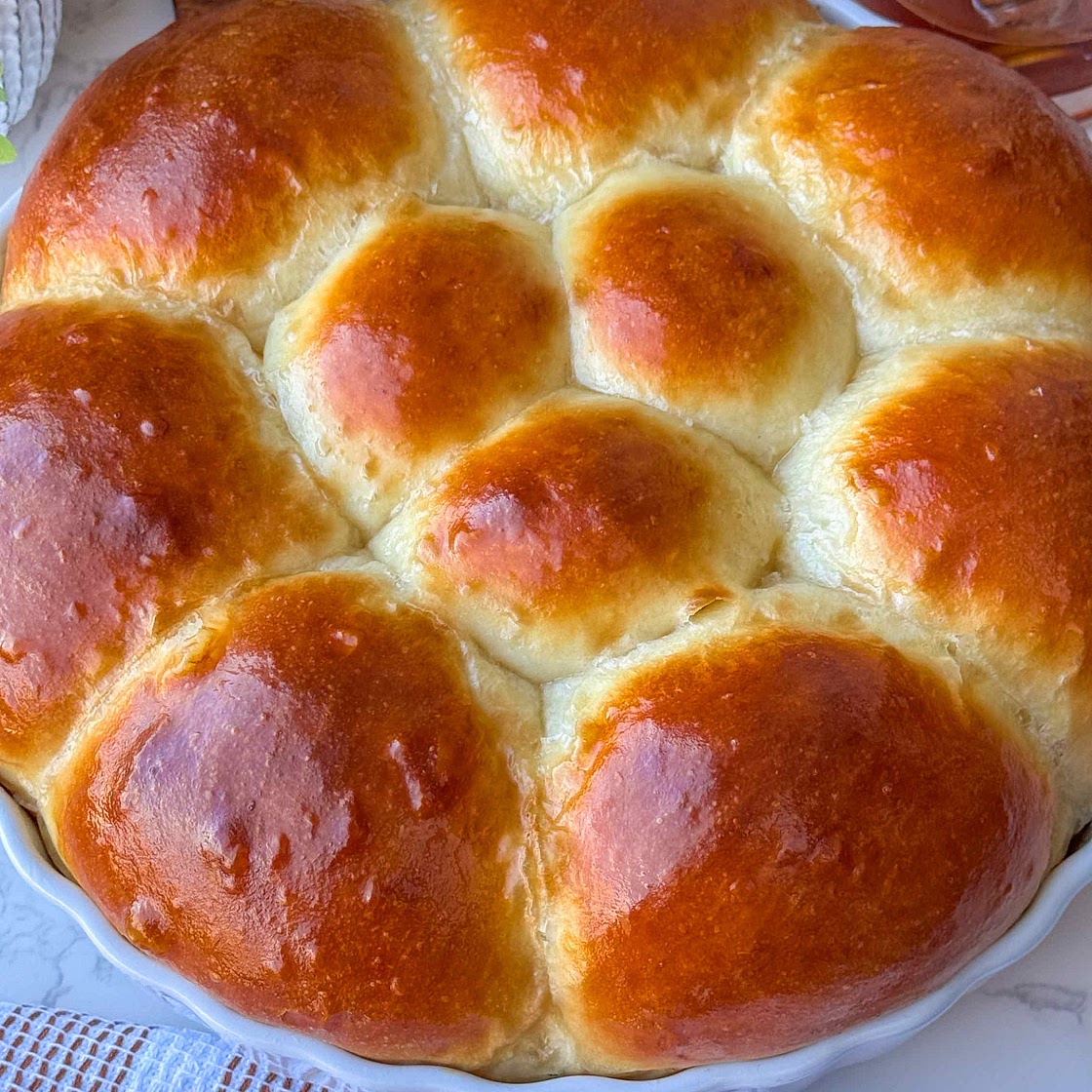 Soft and Buttery Dinner Rolls 