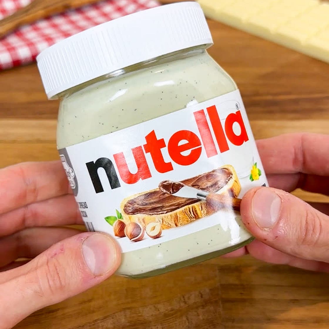 WHITE NUTELLA