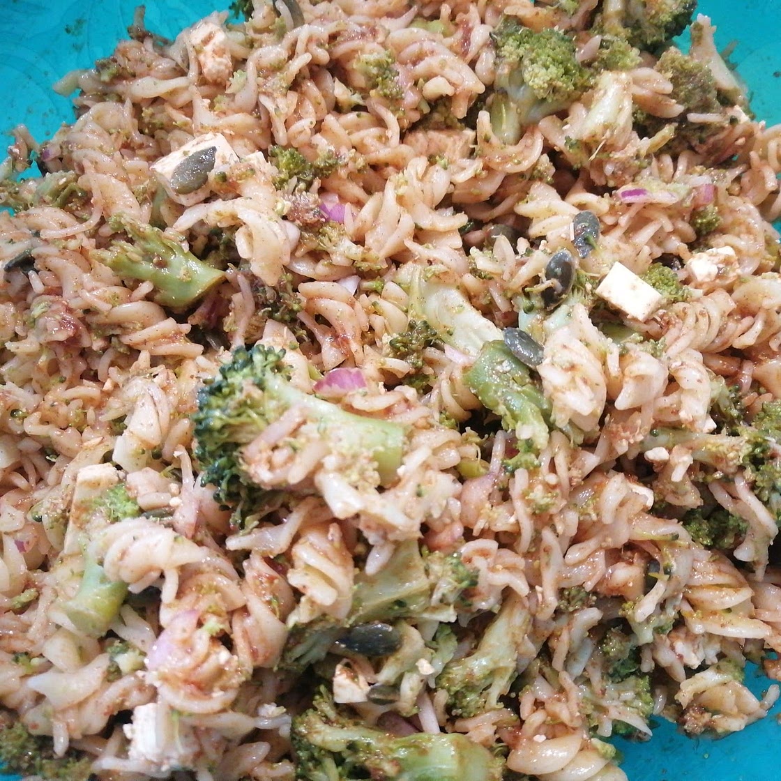 Broccoli Pasta Salad with Tomato Vinaigrette