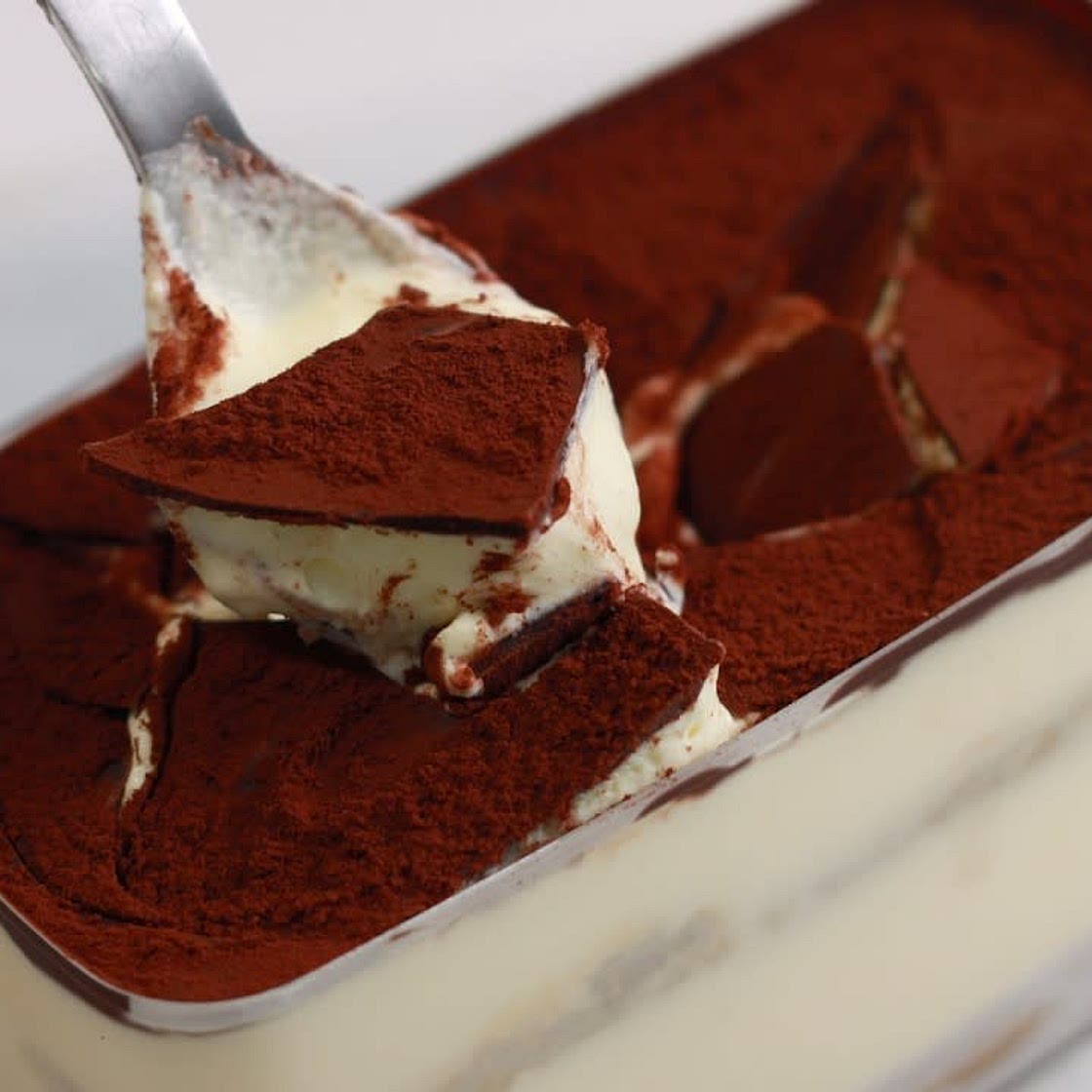 Tiramisu Cake