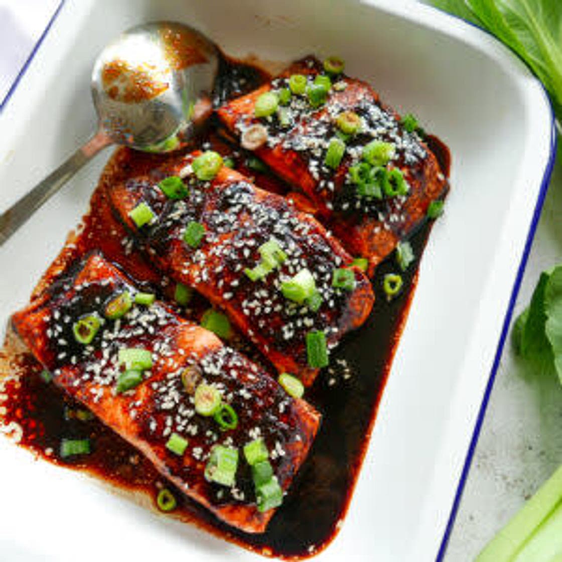 Baked salmon with ginger and soy