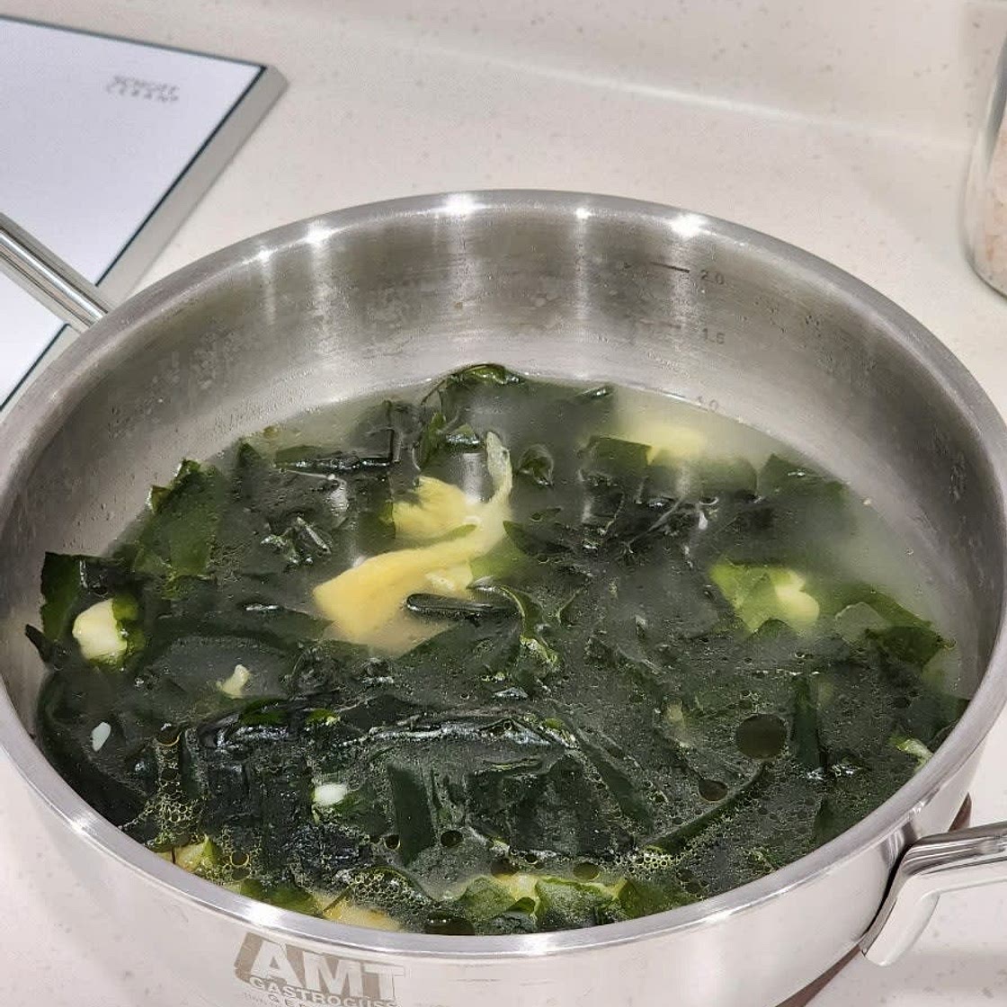 황태미역국 끓이는법 깔끔한 북어미역국 레시피 고기없이 미역국