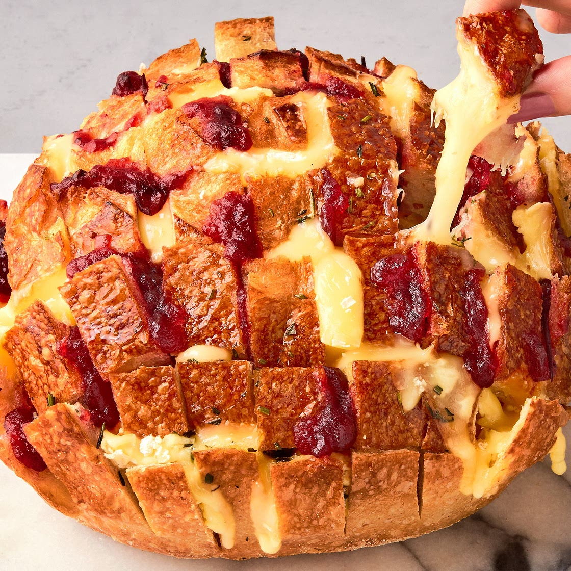 Cranberry Brie Pull-Apart Bread