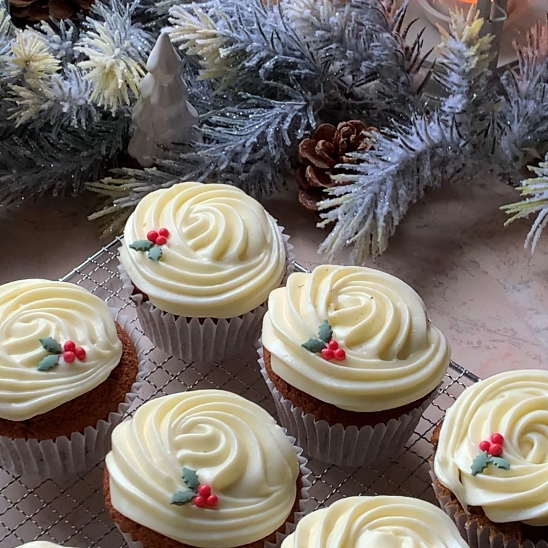 Gingerbread cupcakes ❄️