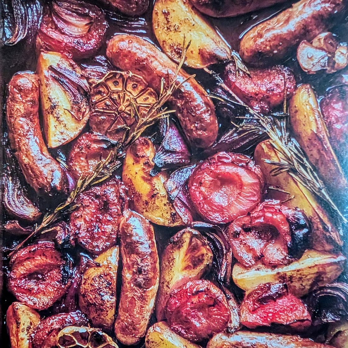 Prunes et saucisses en sauce aigre douce