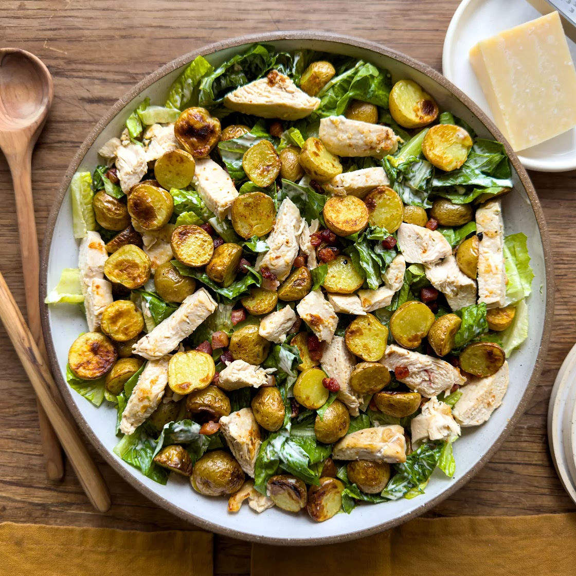 Salade César au poulet grillé à la plaque