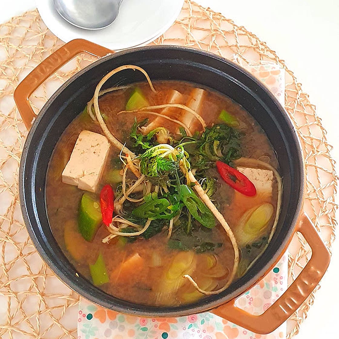 냉이된장찌개