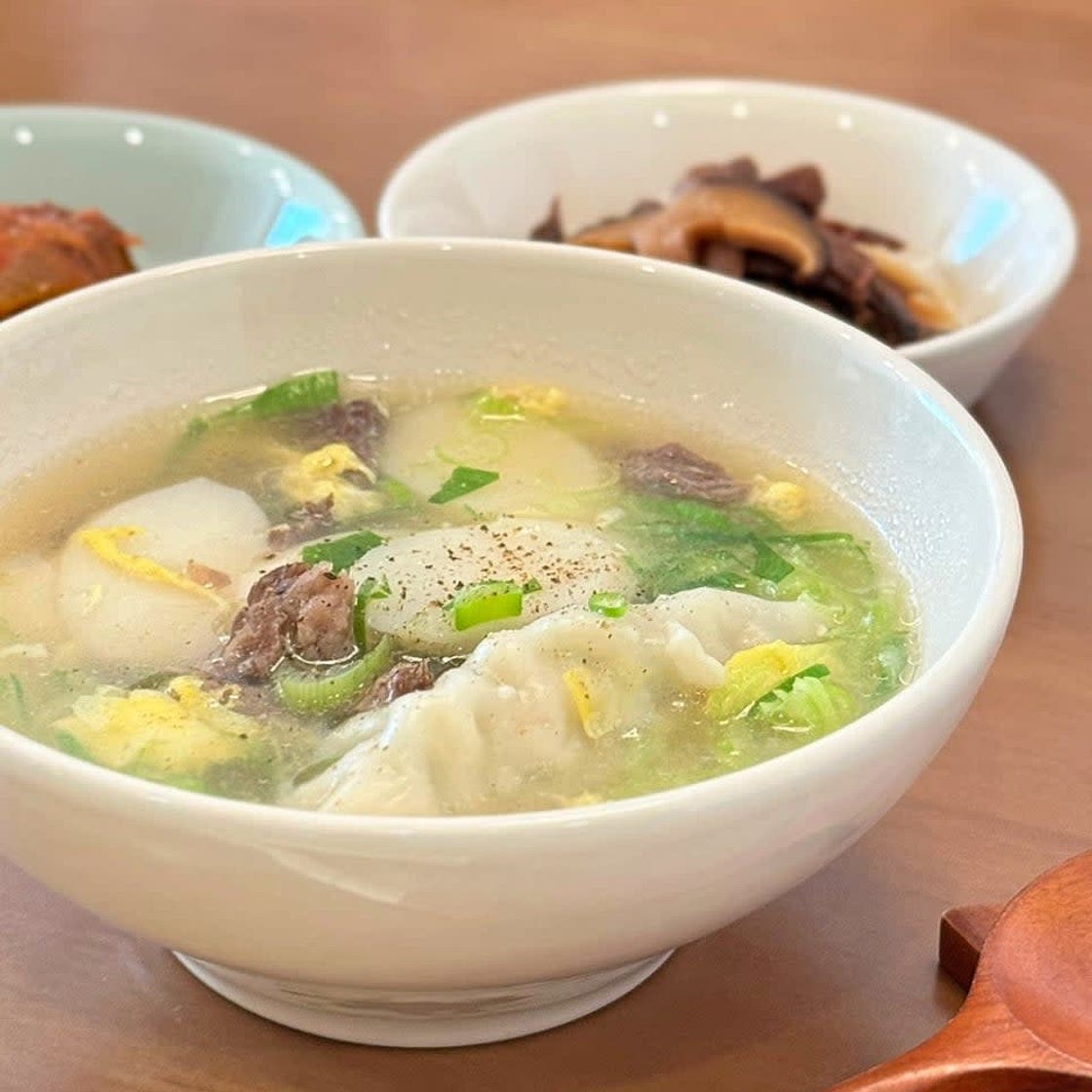 소고기 떡국 끓이는법 육수없이 만두국 끓이는법