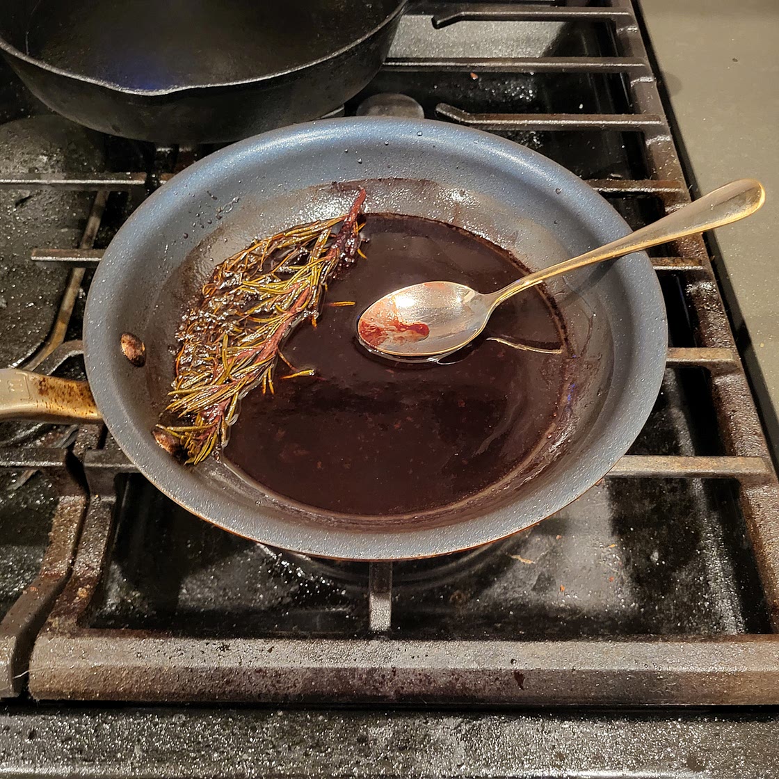 Red wine sauce
