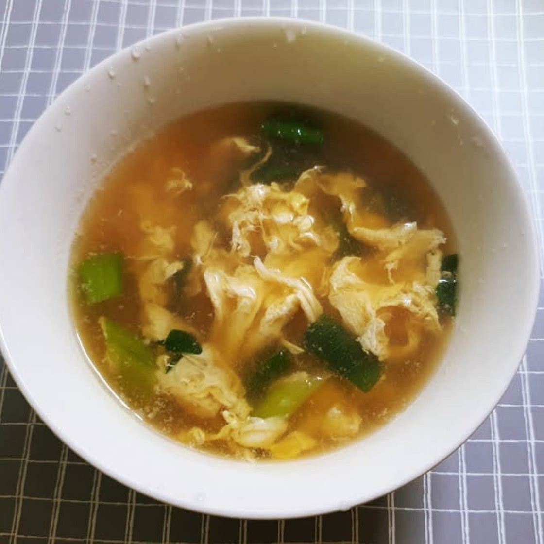 국물맛을 살려주는 치킨스톡으로 계란탕 만들기