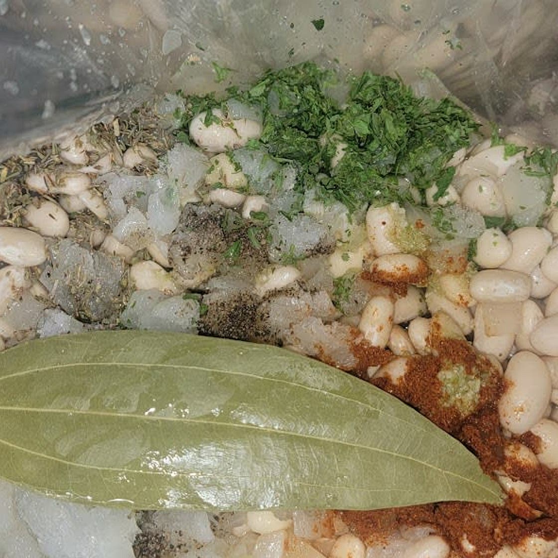 Ham & Bean Soup (8 Qt Slow Cooker Recipe)