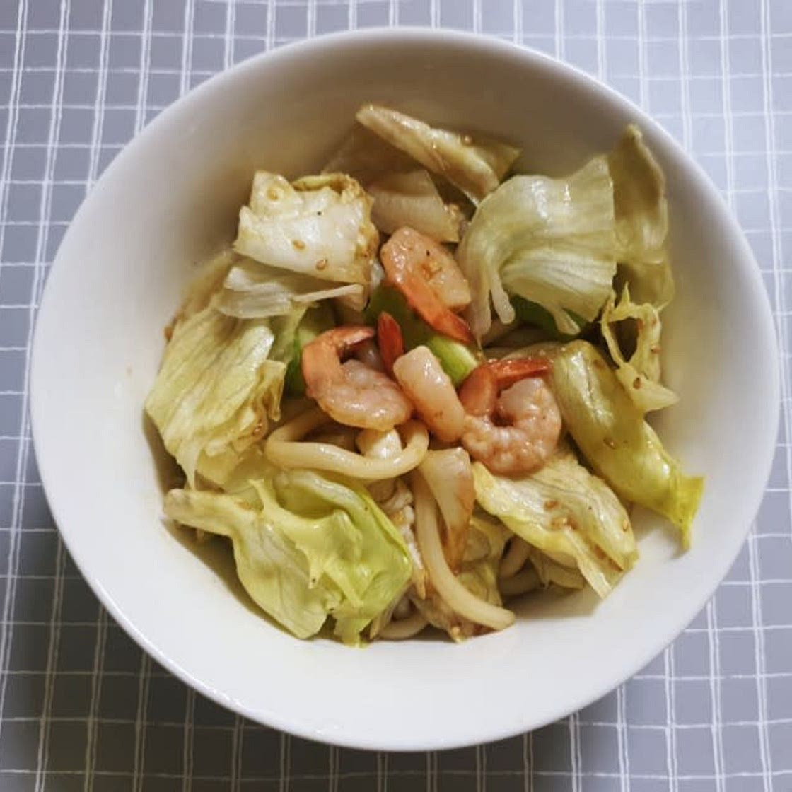 시원하게 맛보는 냉우동 샐러드 만들기