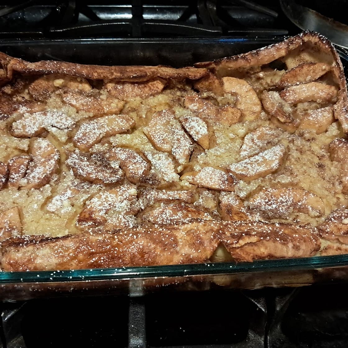Apple Dutch Baby Oven Pancakes