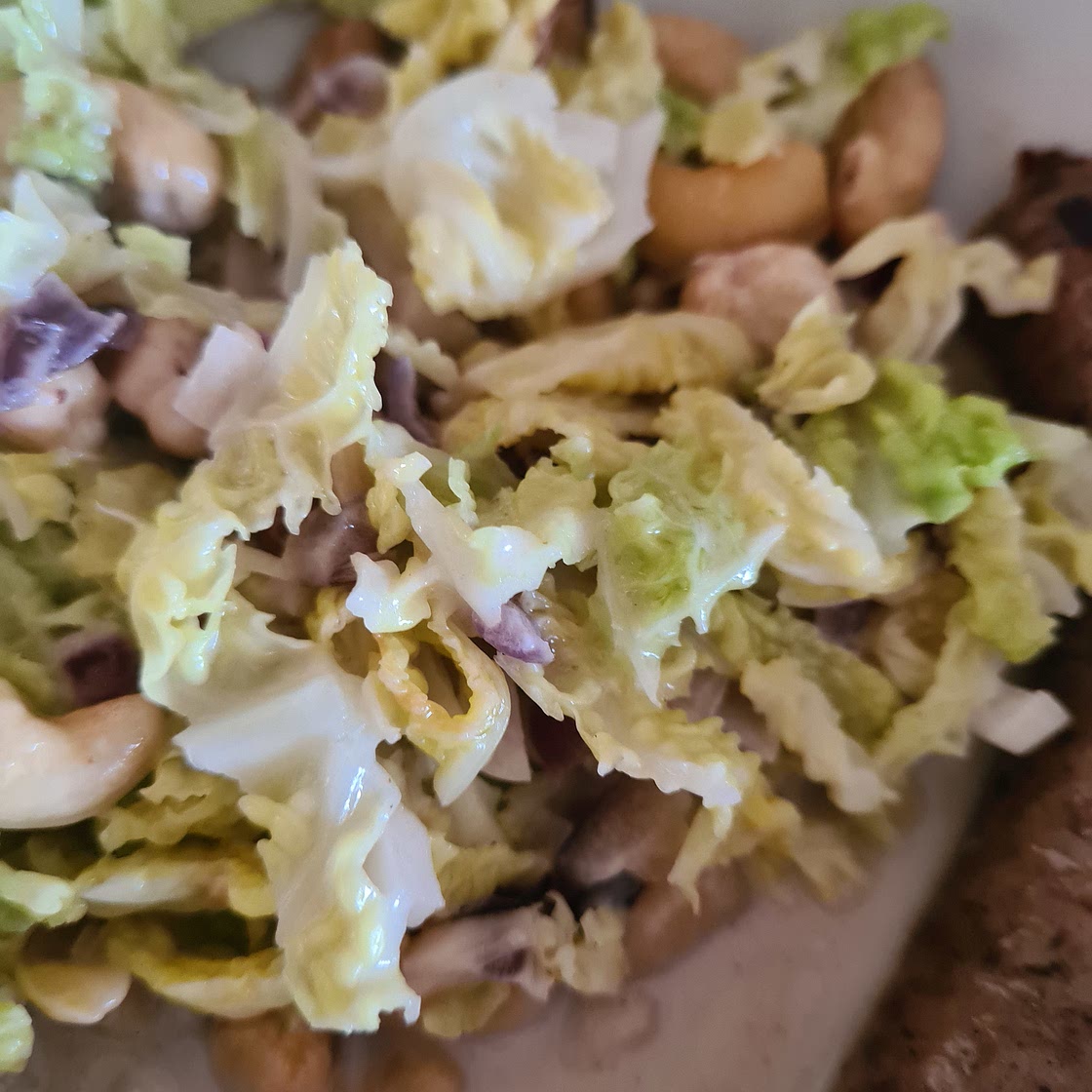 Wirsing in Kokosmilch mit Cashews