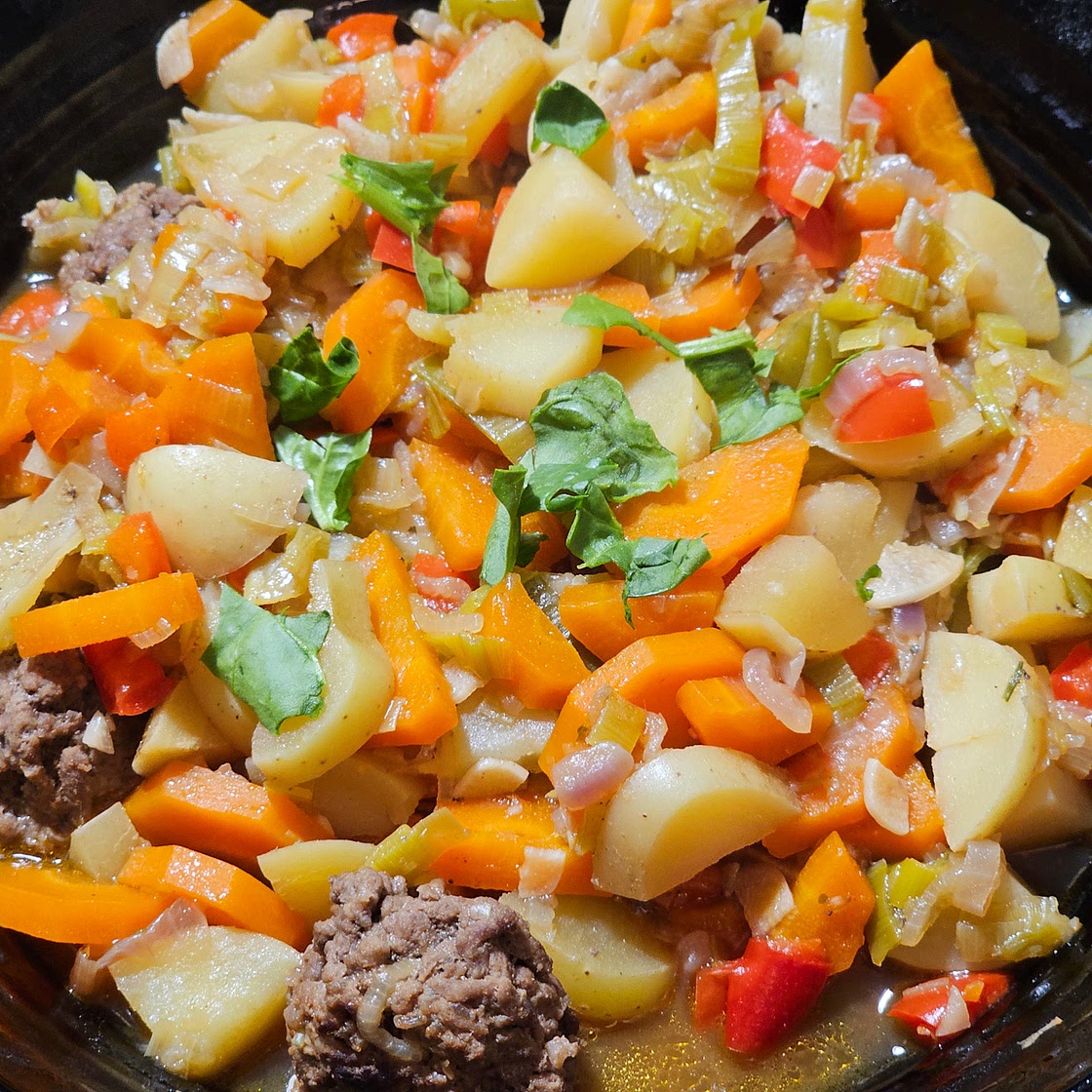 Autumn meatball soup