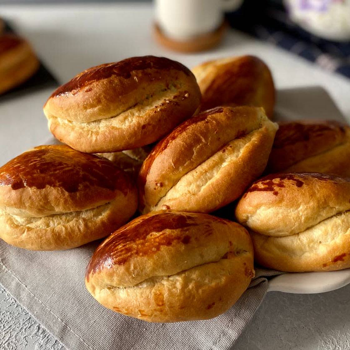 Peynirli Pastane Pogaçası