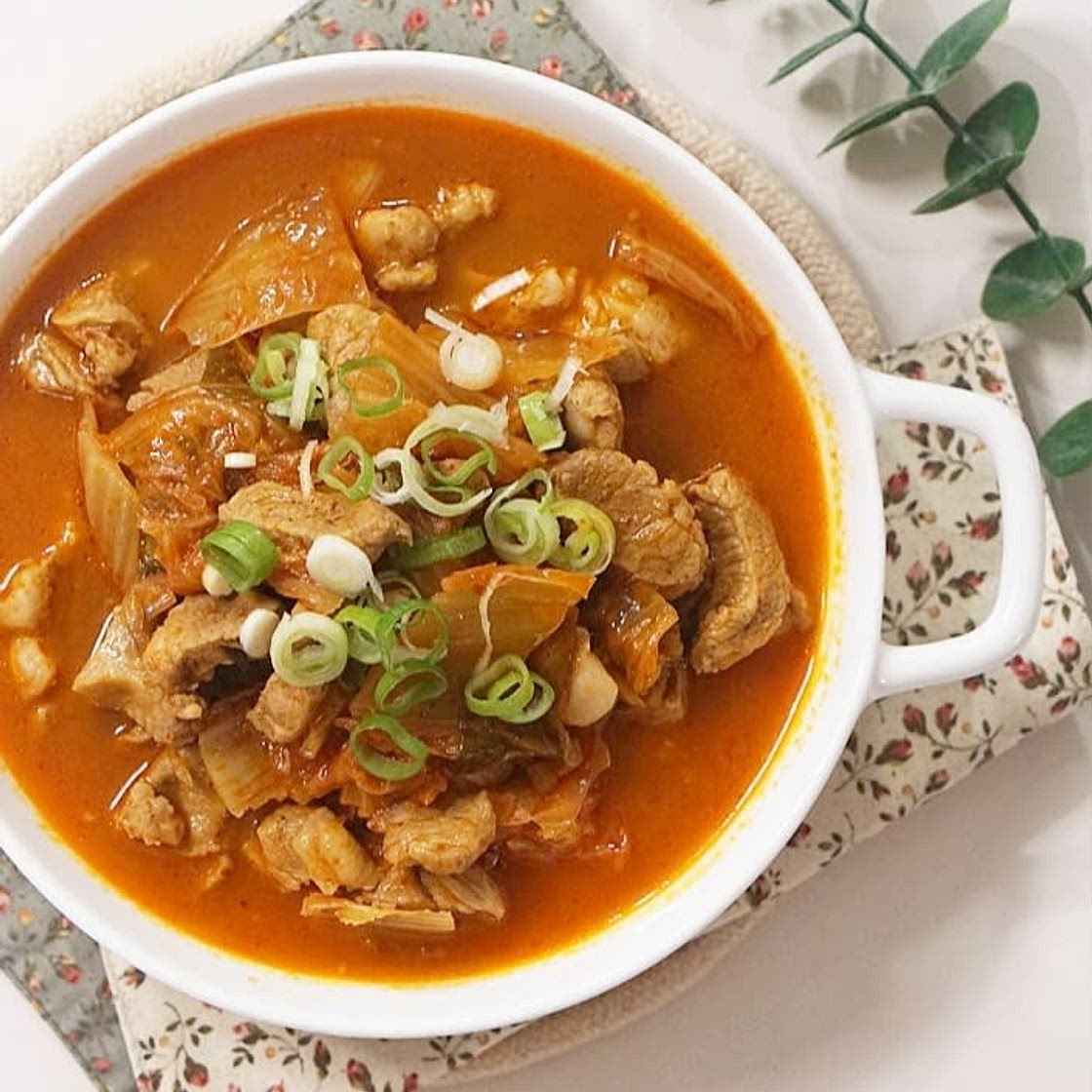 간단 돼지고기 목살 김치찌개 맛있게 끓이는 법
