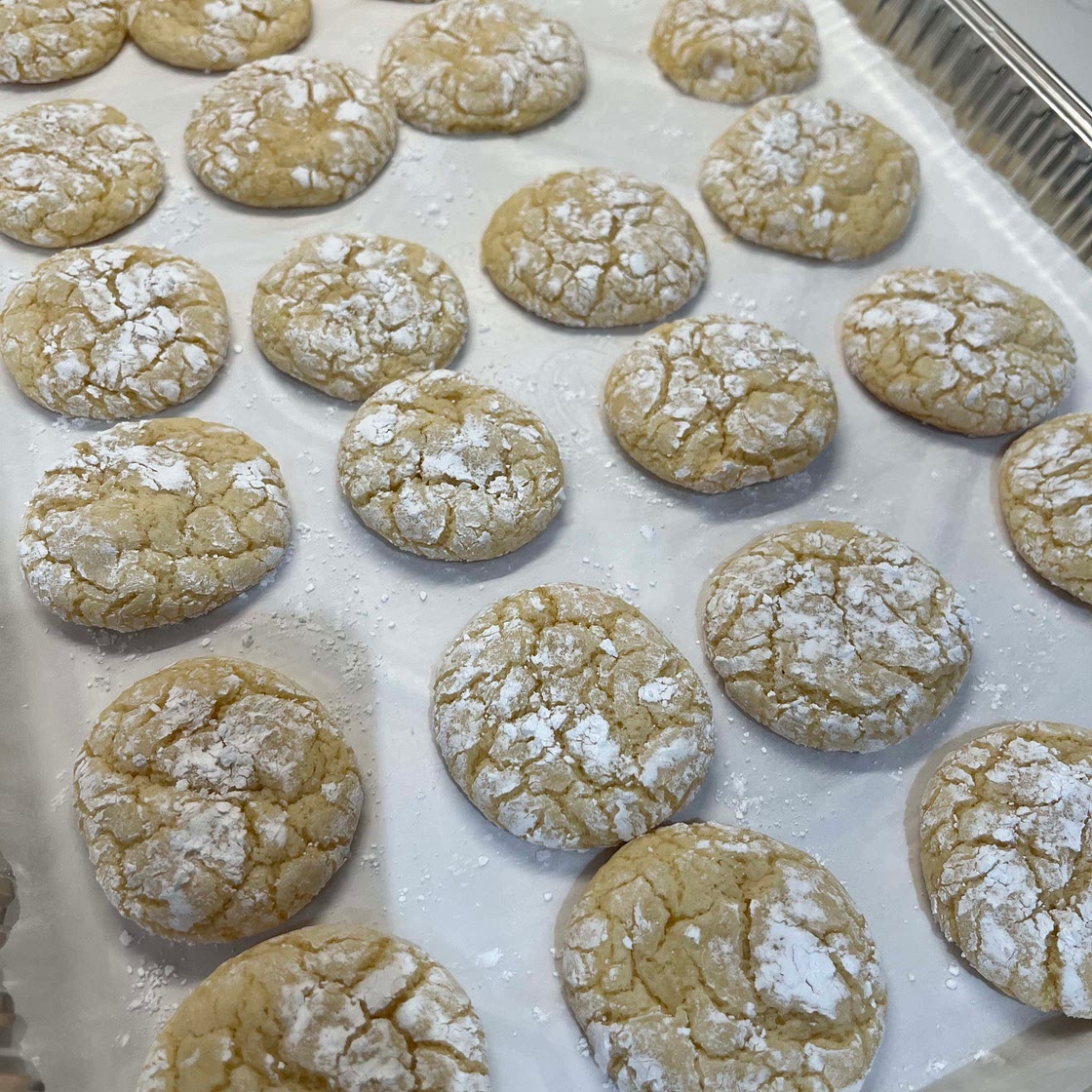 Vanilla Crinkle Cookies