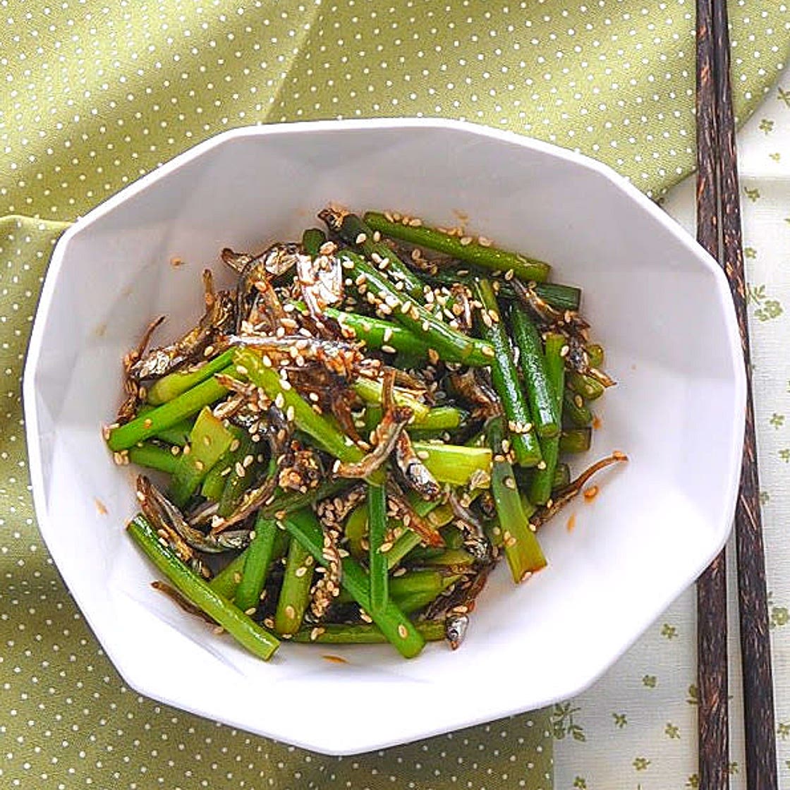 마늘종멸치볶음