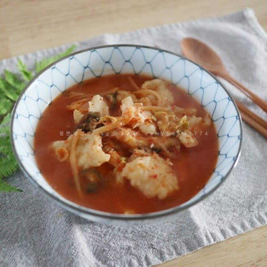 얼큰 김치수제비 만들기