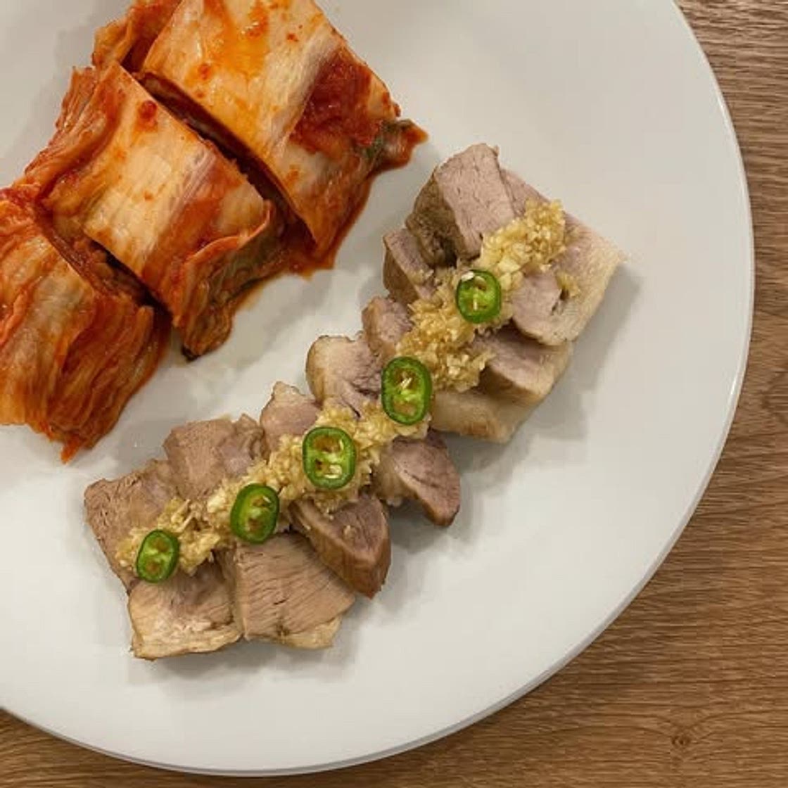시원한 김장김치와 마늘보쌈👩🏻‍🍳