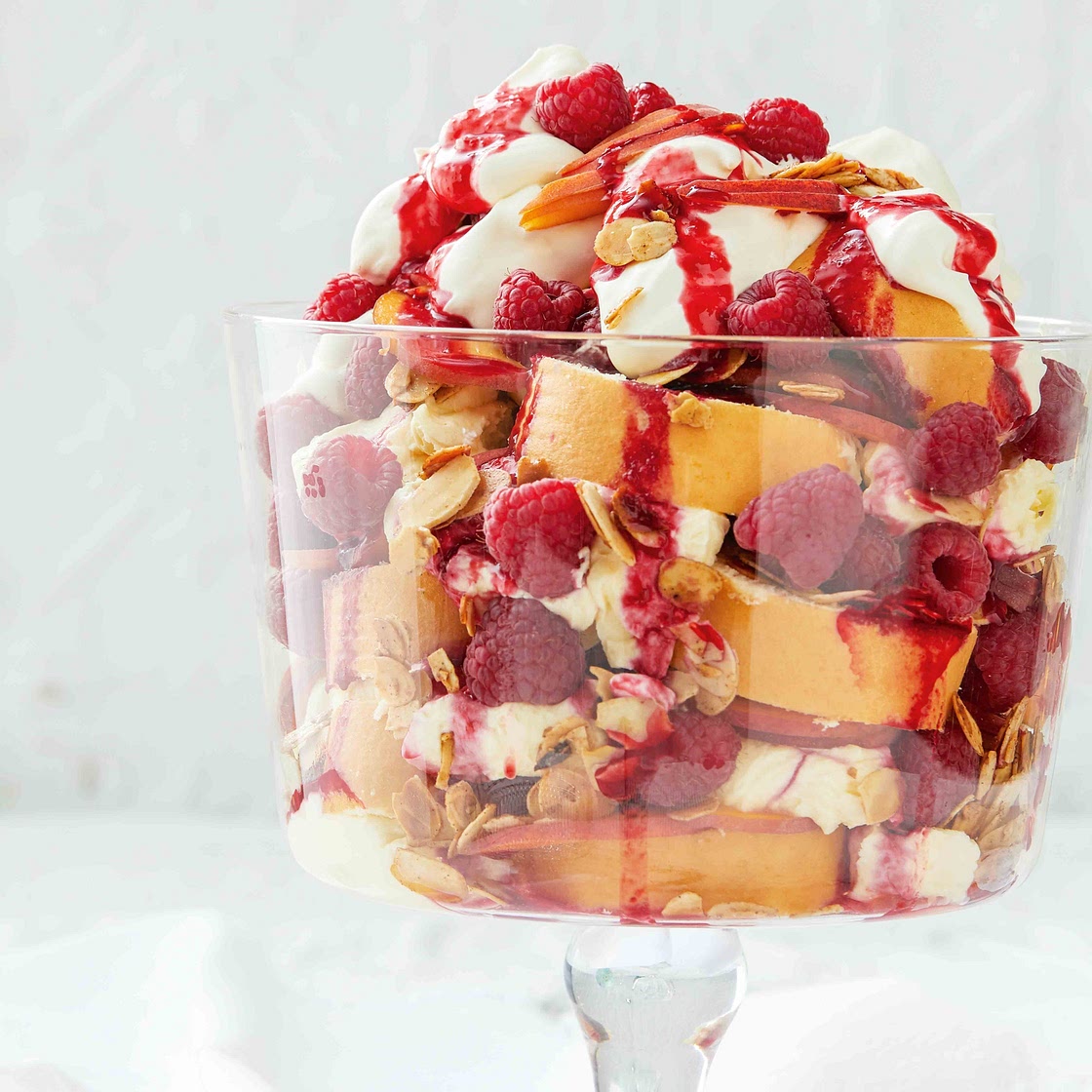Peaches and cream cheesecake trifle recipe