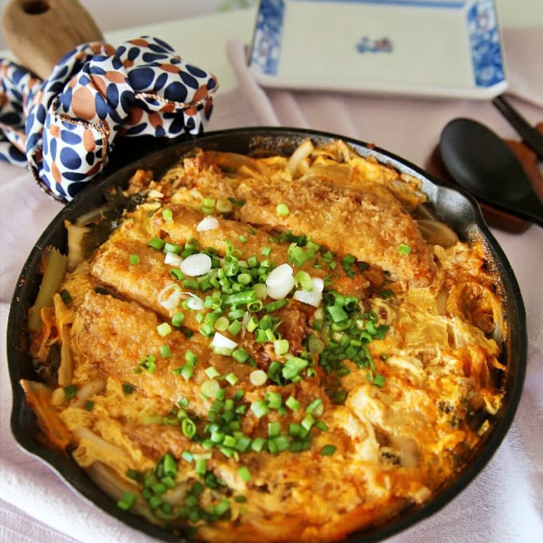 돈까스 김치나베 따끈한요리