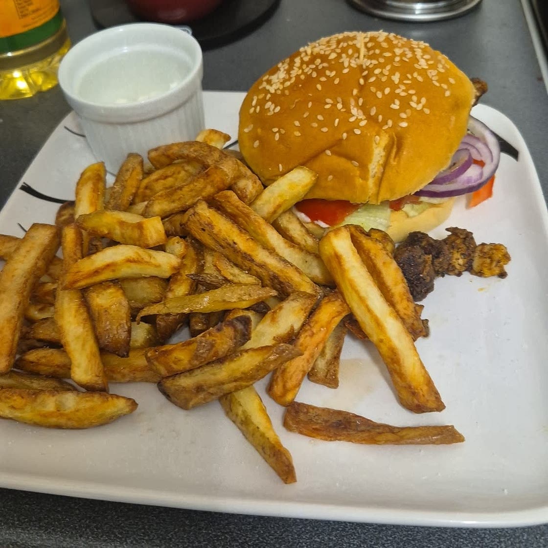 Tasty Chicken Tikka Burgers