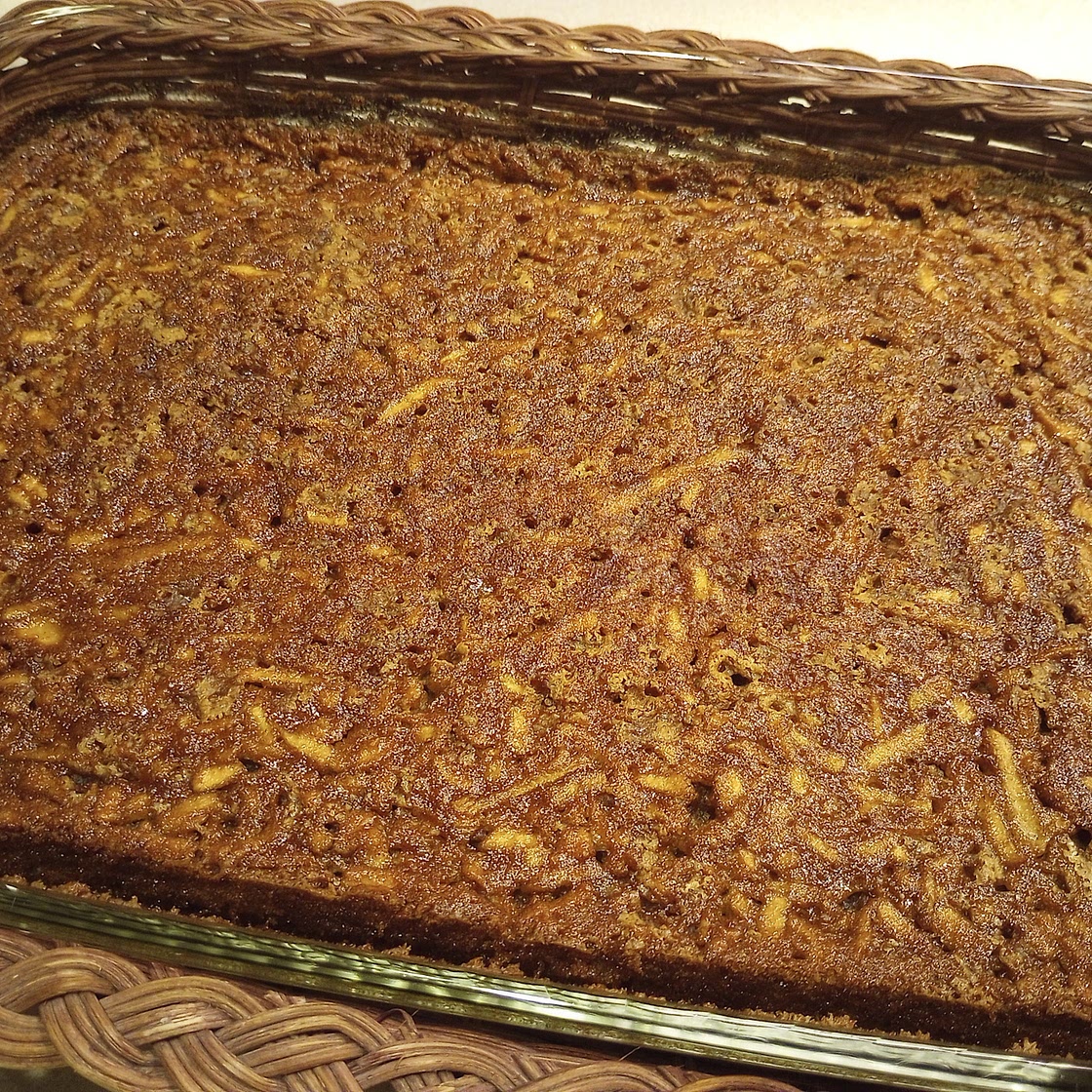 Aunt Sue's Apple Cake