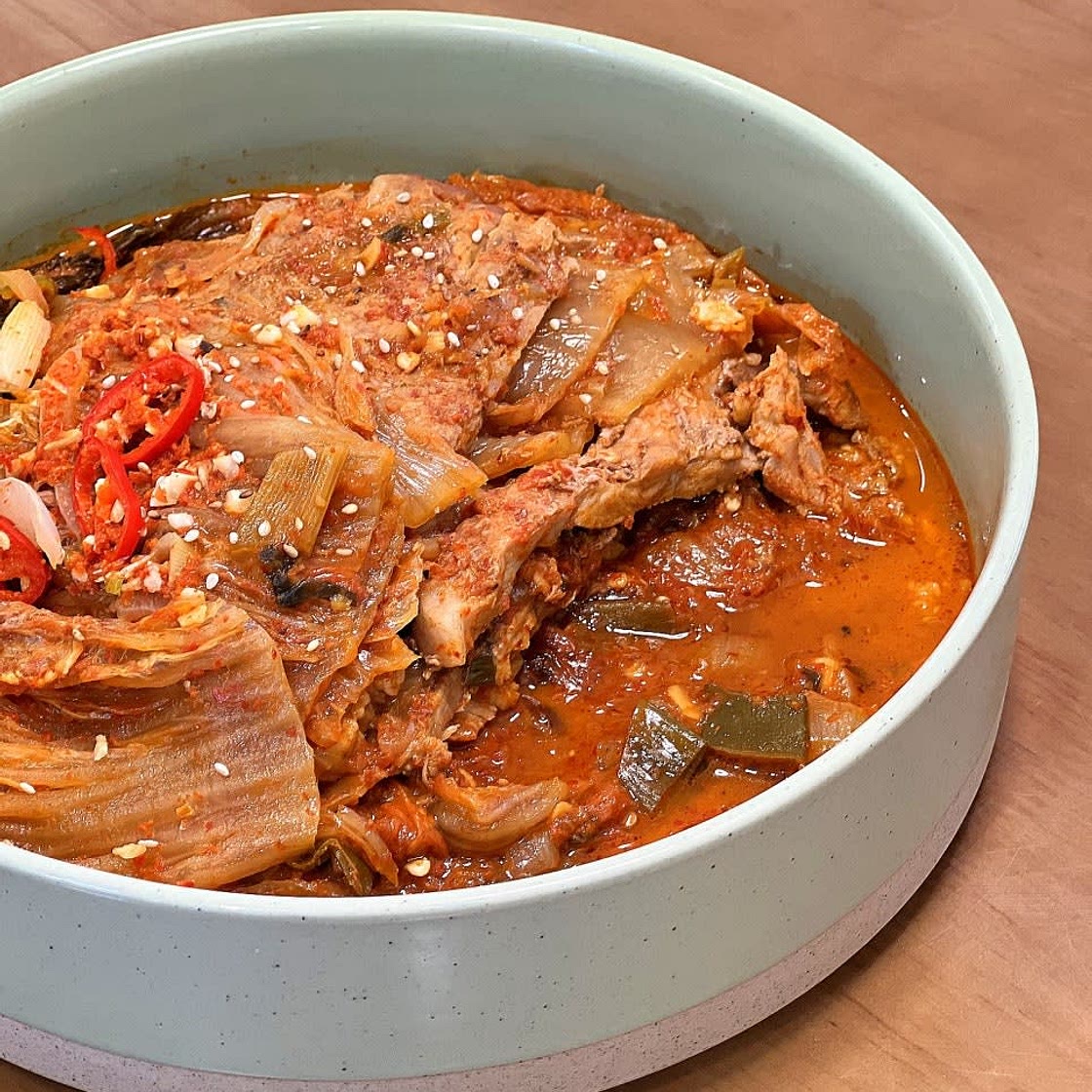 돼지고기 김치찜 만드는법 묵은지 김치찜 만들기 구이용 돼지목살 요리