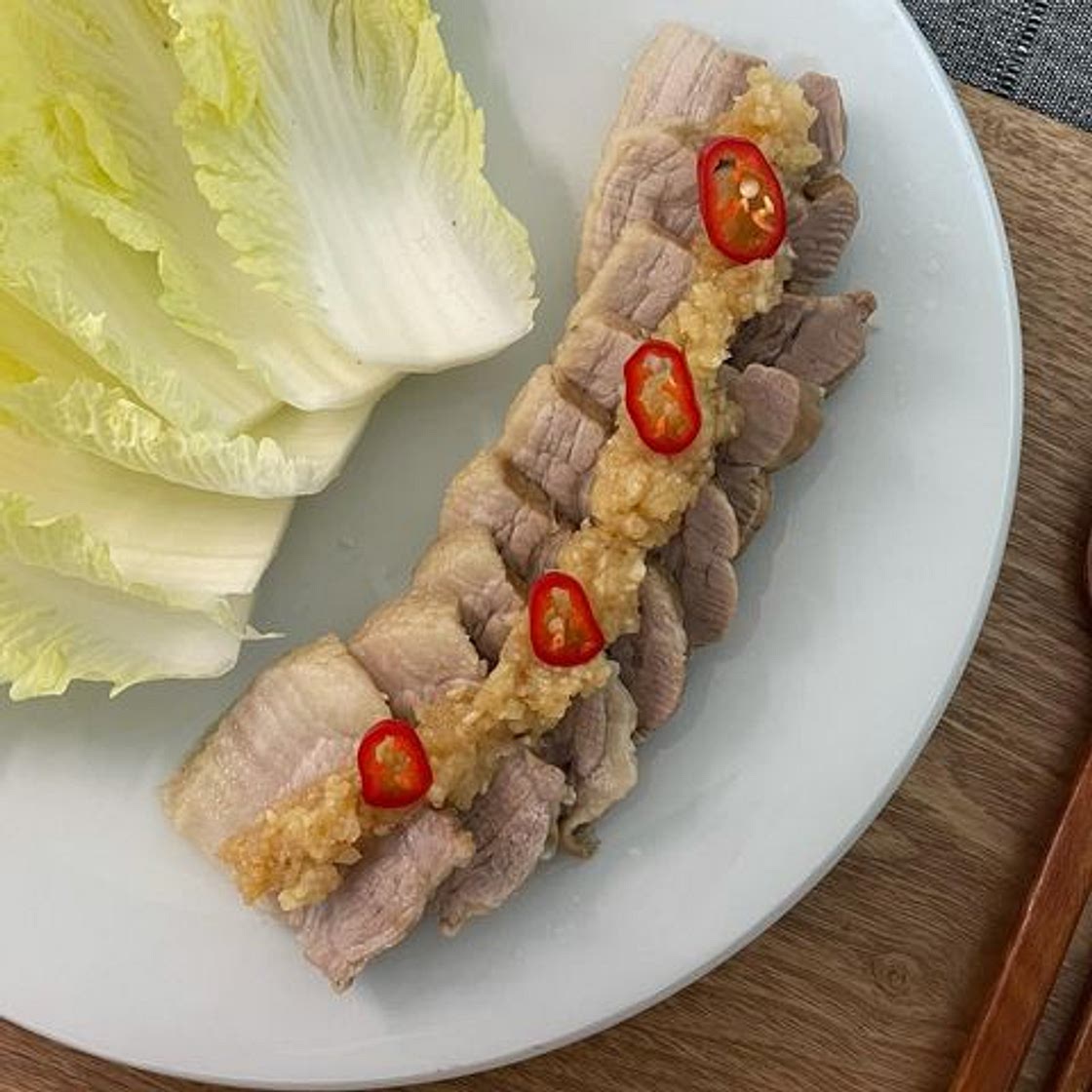 쌈채소와 즐기는 마늘 보쌈 만들기!