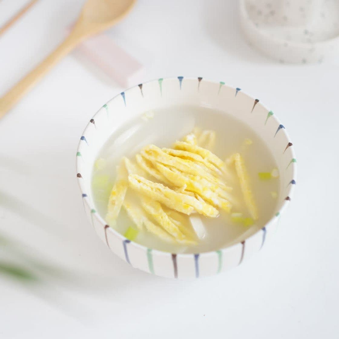 사골 떡국 만들기 계란지단 올려서 ~