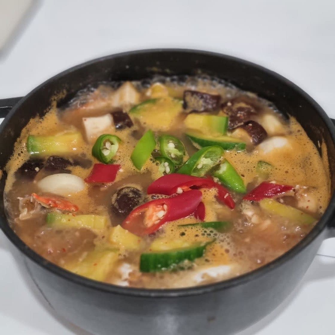 다담된장으로 만드는 해산물 된장찌개 꽃게가 들어가서 감칠맛 업그레이드 시킴