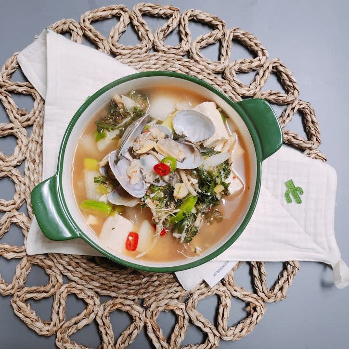 바지락 냉이 된장찌개