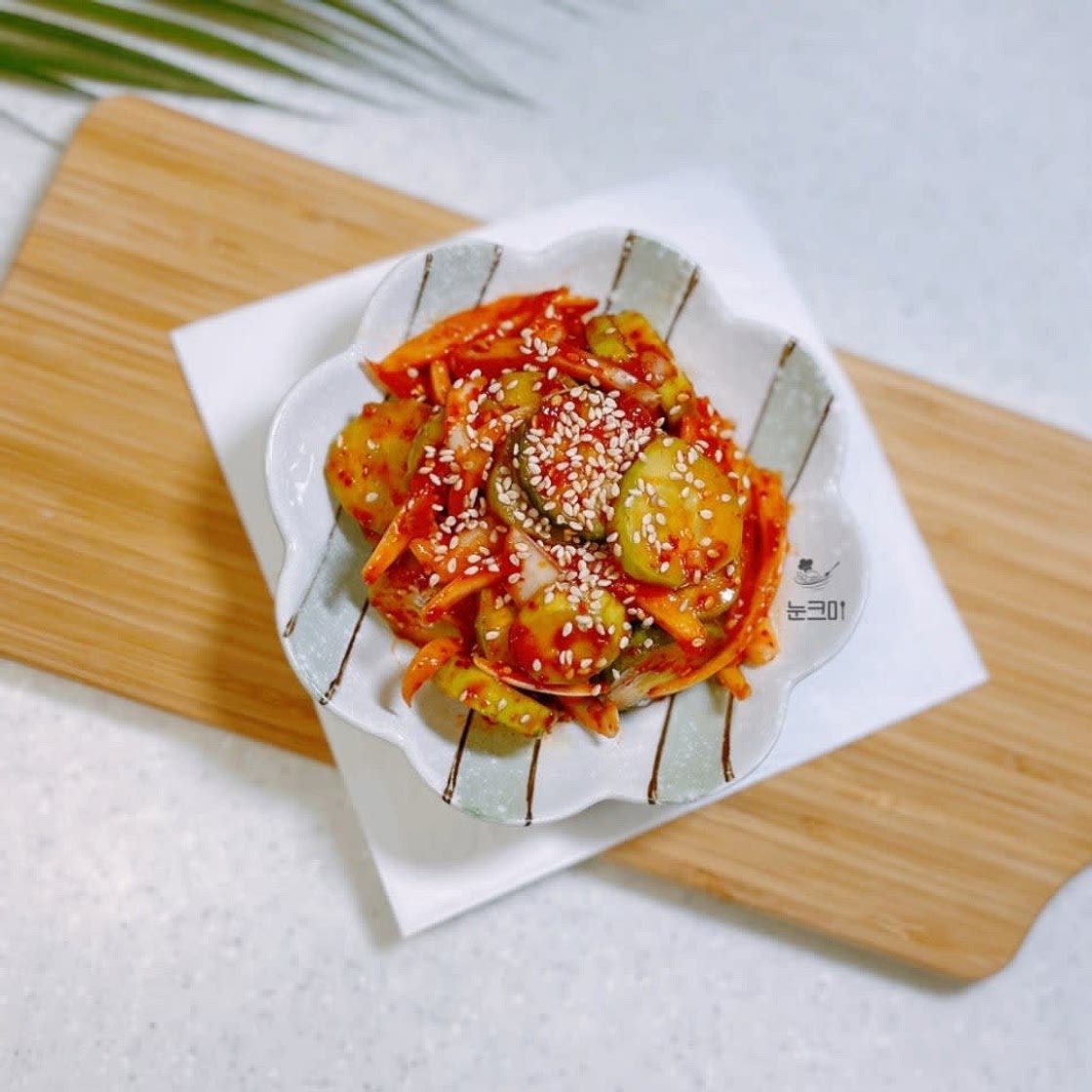 새콤달콤 아삭하고 맛있는 오이무침 레시피
