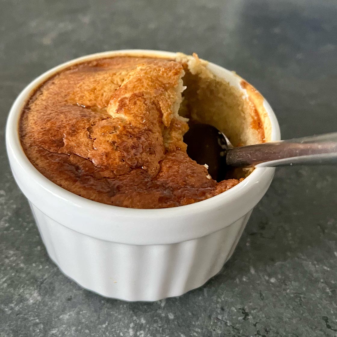 Banana & oats cupcake in air fryer (optional maple syrup)